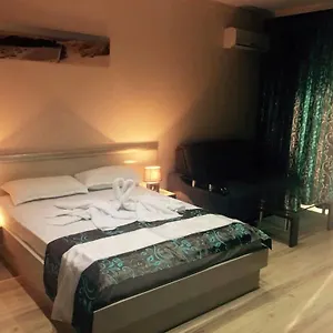 Bahami Apartmanhotel