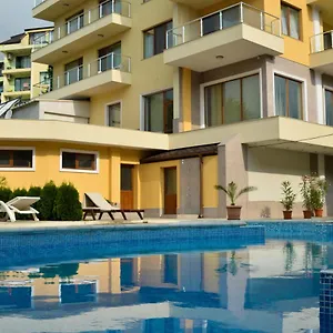 Apartament Golden House 