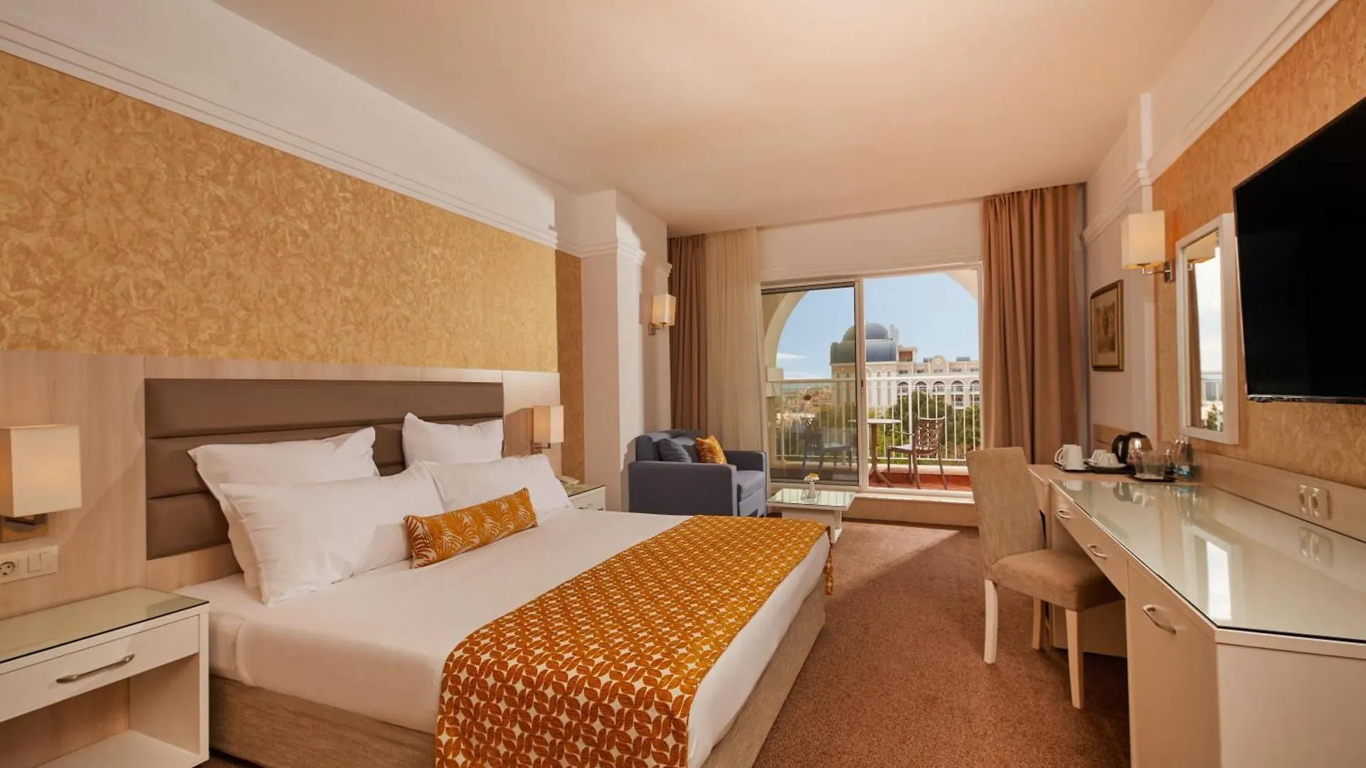 Dreams Sunny Beach Resort And Spa