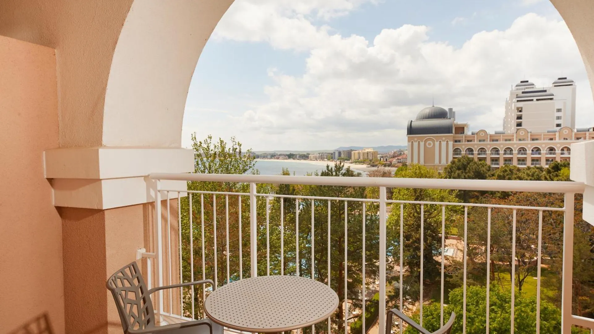 Dreams Sunny Beach Resort And Spa Hotel
